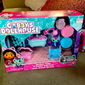 Gabby's Dollhouse, Primp and Pamper Bathroom with Mercat Figure, and more.